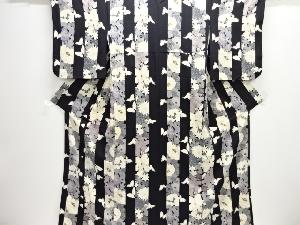 縞に花蝶模様小紋着物